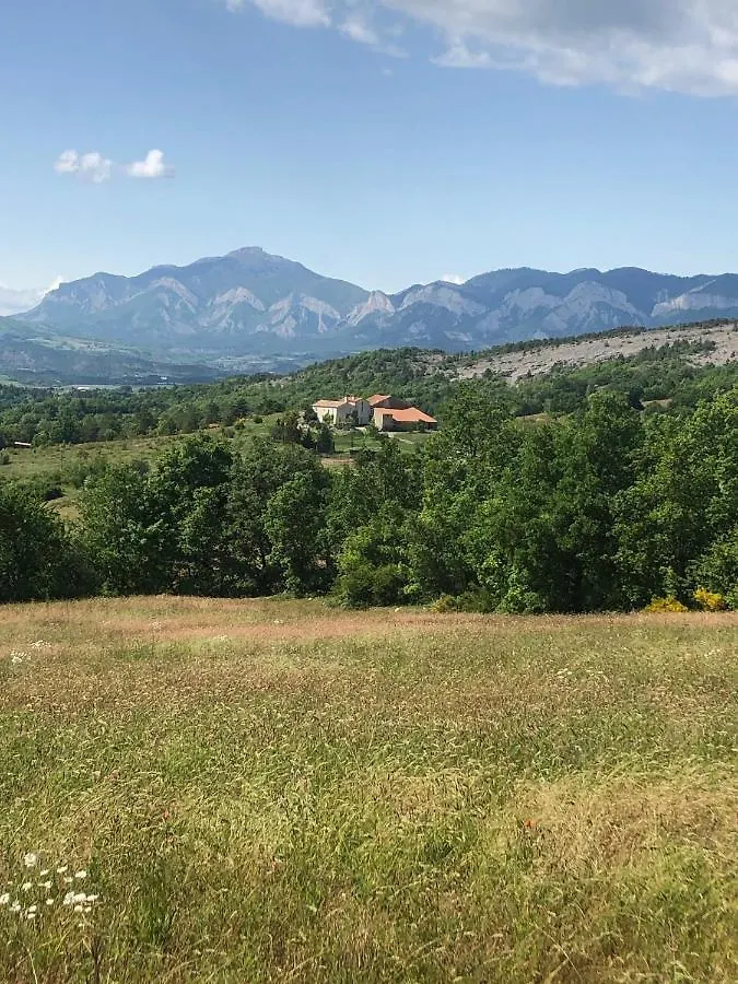 Country Home With Beautiful Views Sigoyer